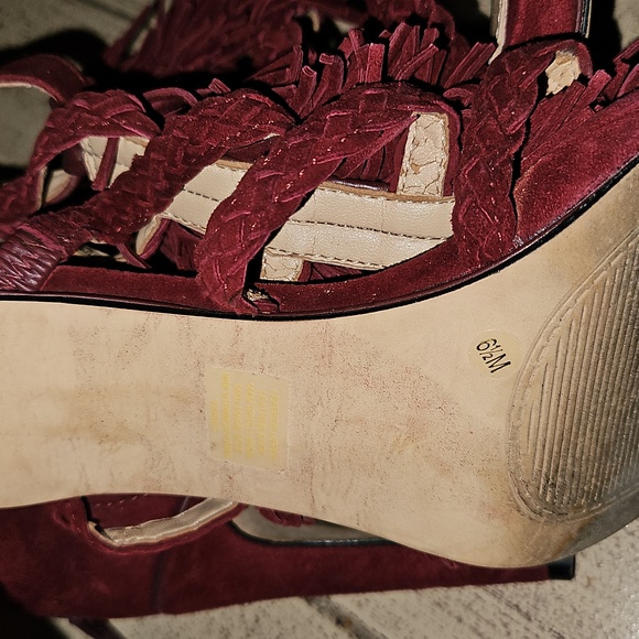 Shoes - Picture 6 of 6